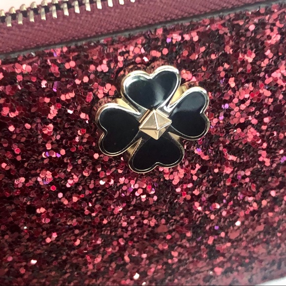 Kate Spade medium zip card holder. - Picture 3 of 5